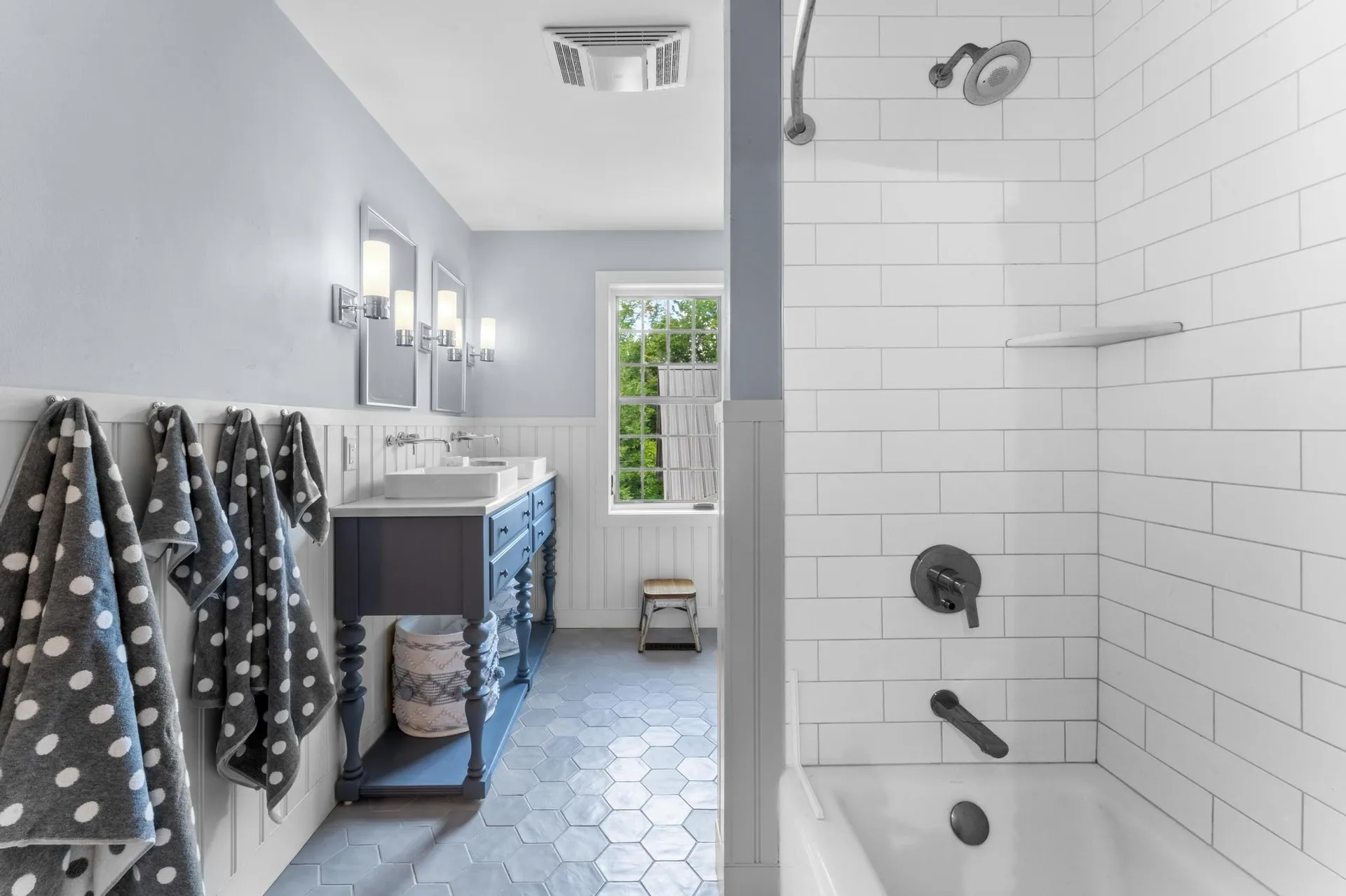 1778 Hells Peak Road Londonderry VT 05148