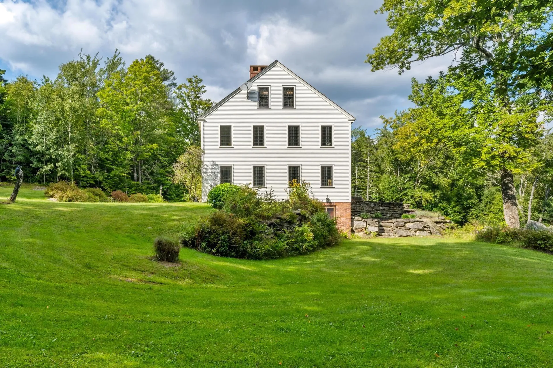 1778 Hells Peak Road Londonderry VT 05148