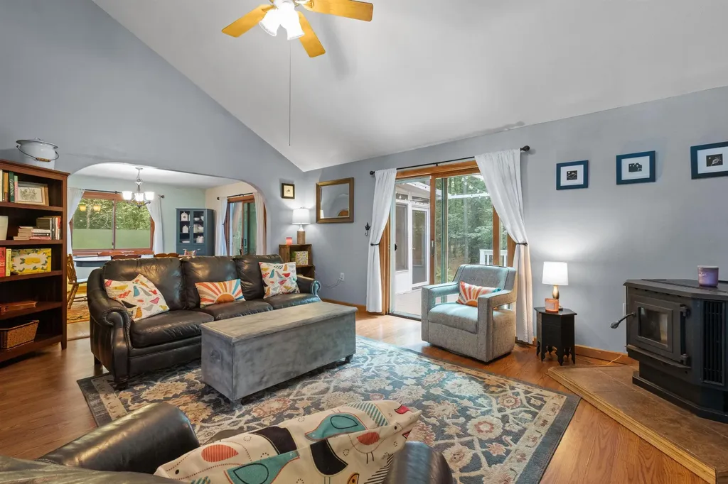 28 Drake Circle Loudon NH 03307