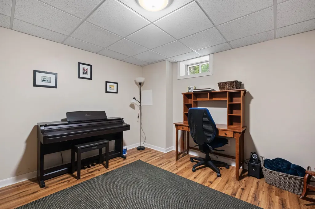 28 Drake Circle Loudon NH 03307