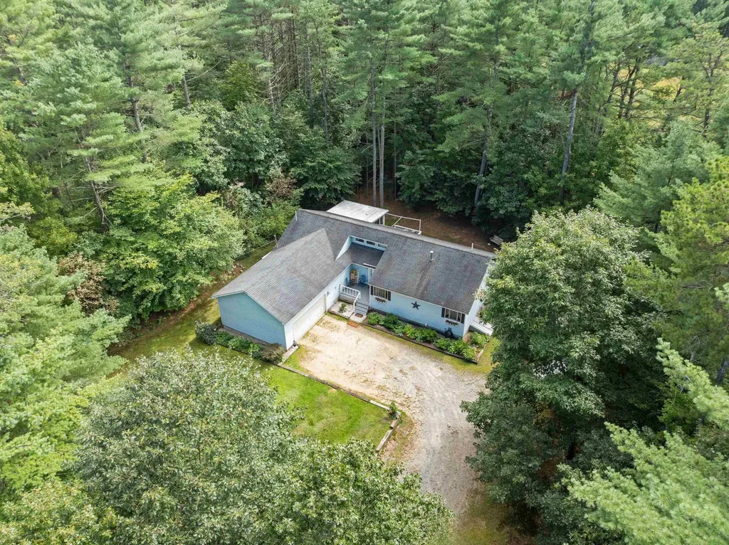 28 Drake Circle Loudon NH 03307