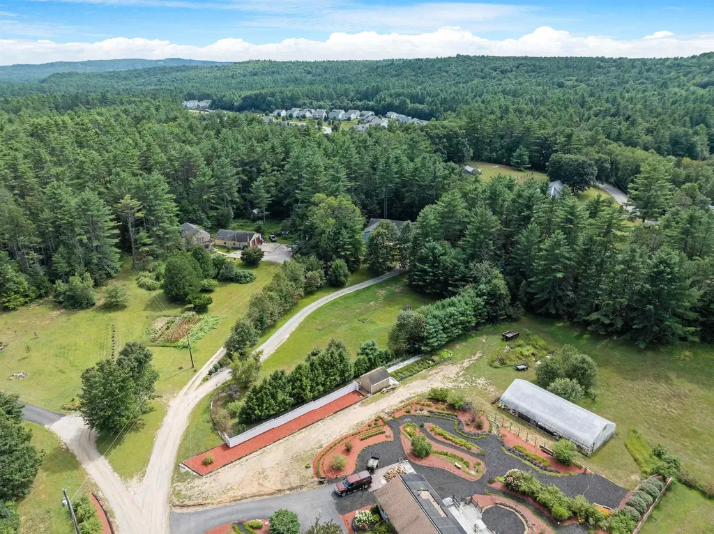 28 Drake Circle Loudon NH 03307