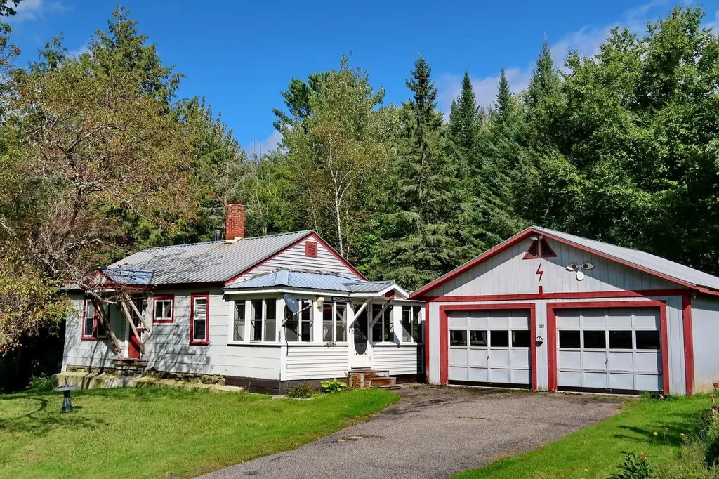 581 Cottage Street Littleton NH 03561