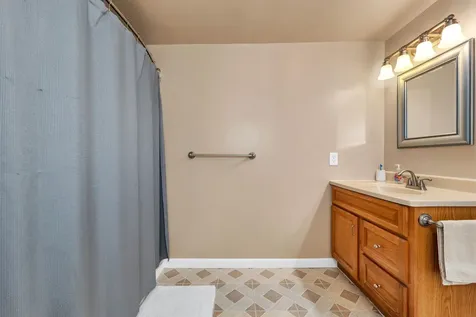 102 Hunter Lane Farmington NH 03835