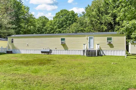 102 Hunter Lane Farmington NH 03835