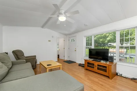 102 Hunter Lane Farmington NH 03835