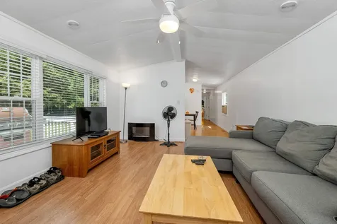 102 Hunter Lane Farmington NH 03835