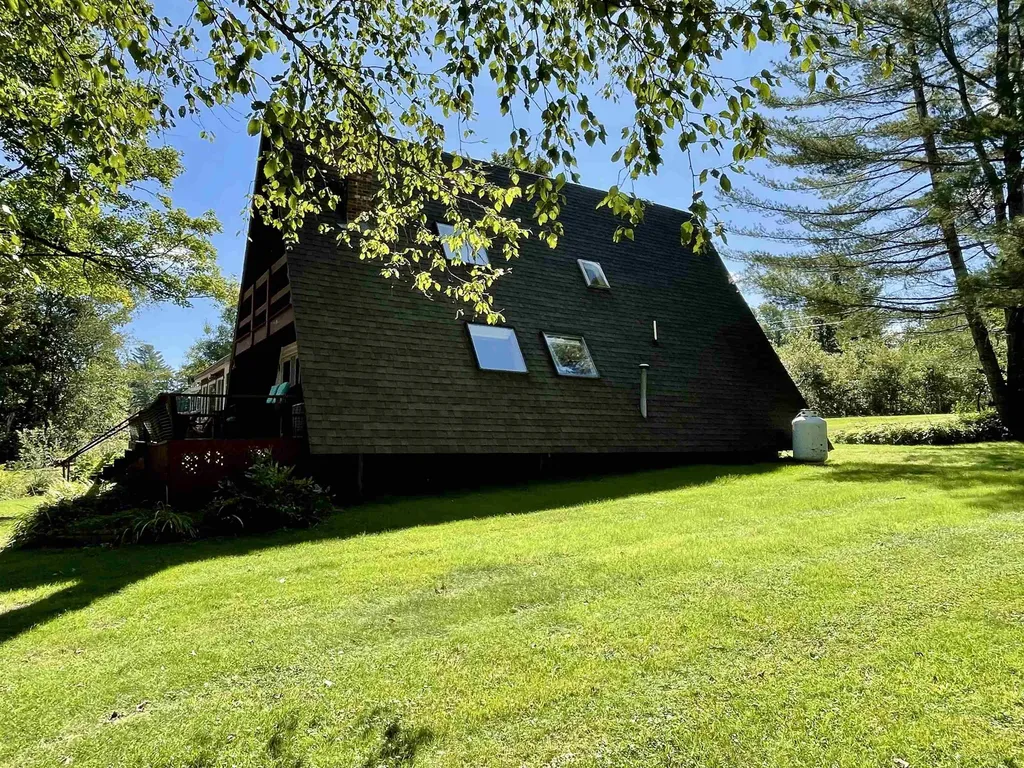 994 West Echo Lake Road Charleston VT 05872