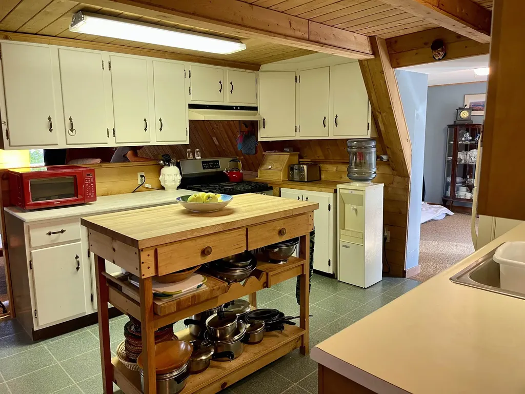 994 West Echo Lake Road Charleston VT 05872