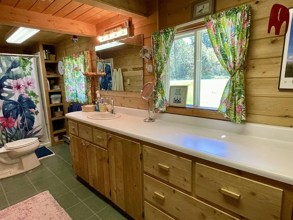 994 West Echo Lake Road Charleston VT 05872