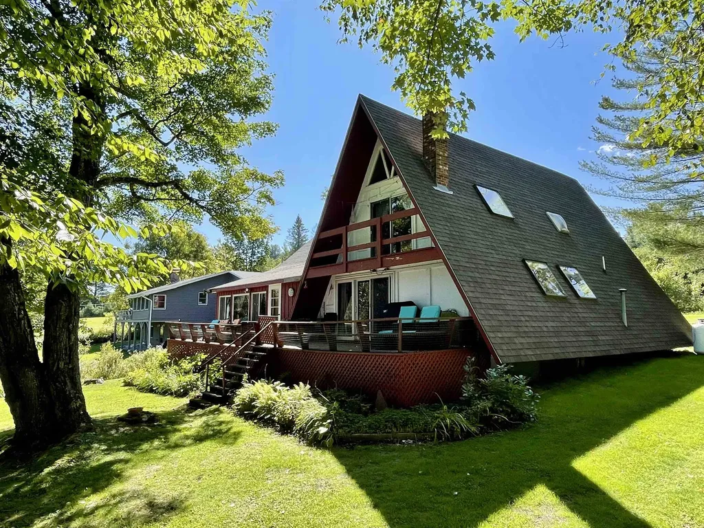 994 West Echo Lake Road Charleston VT 05872