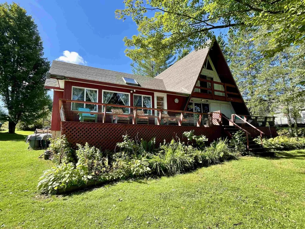 994 West Echo Lake Road Charleston VT 05872