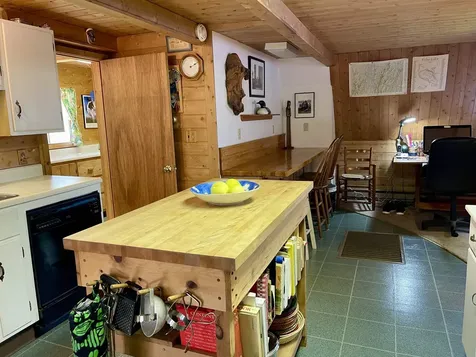 994 West Echo Lake Road Charleston VT 05872