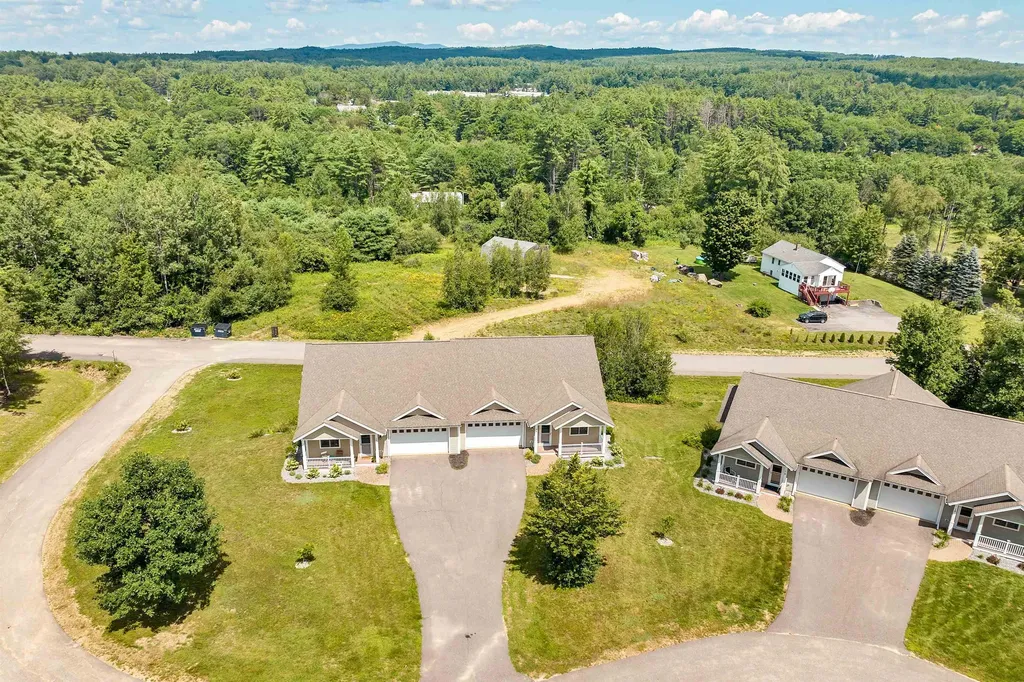 20 Stonehenge Circle Northfield NH 03220