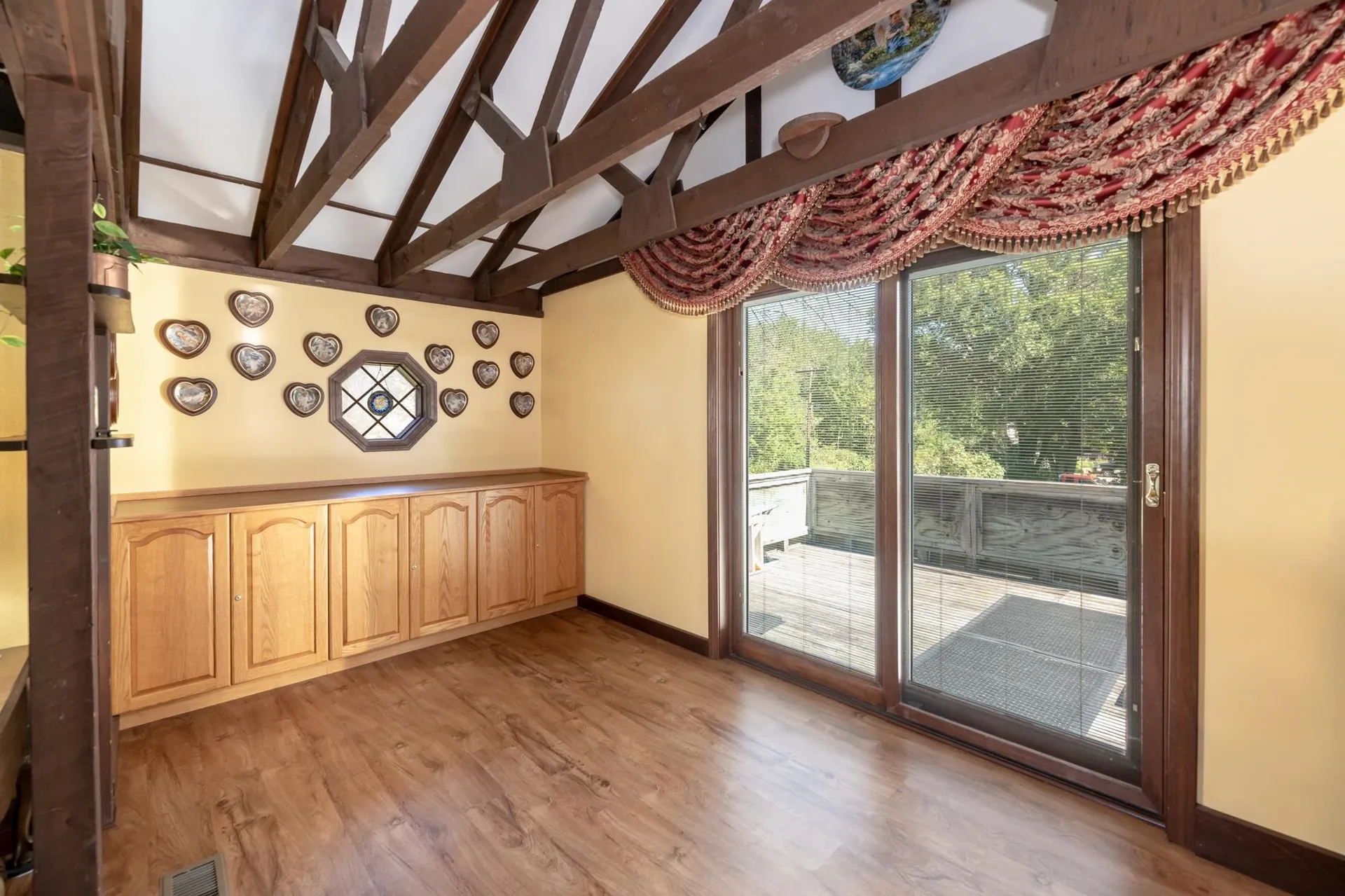 108 Railroad Avenue Epping NH 03042