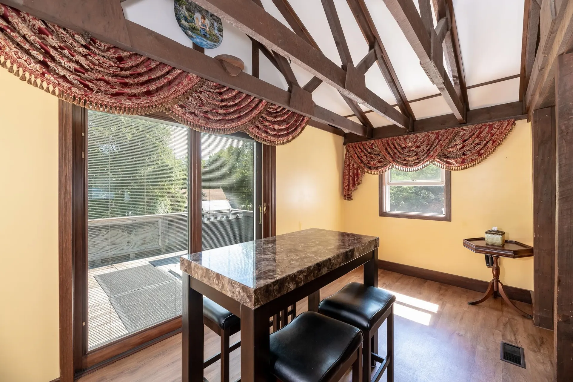 108 Railroad Avenue Epping NH 03042