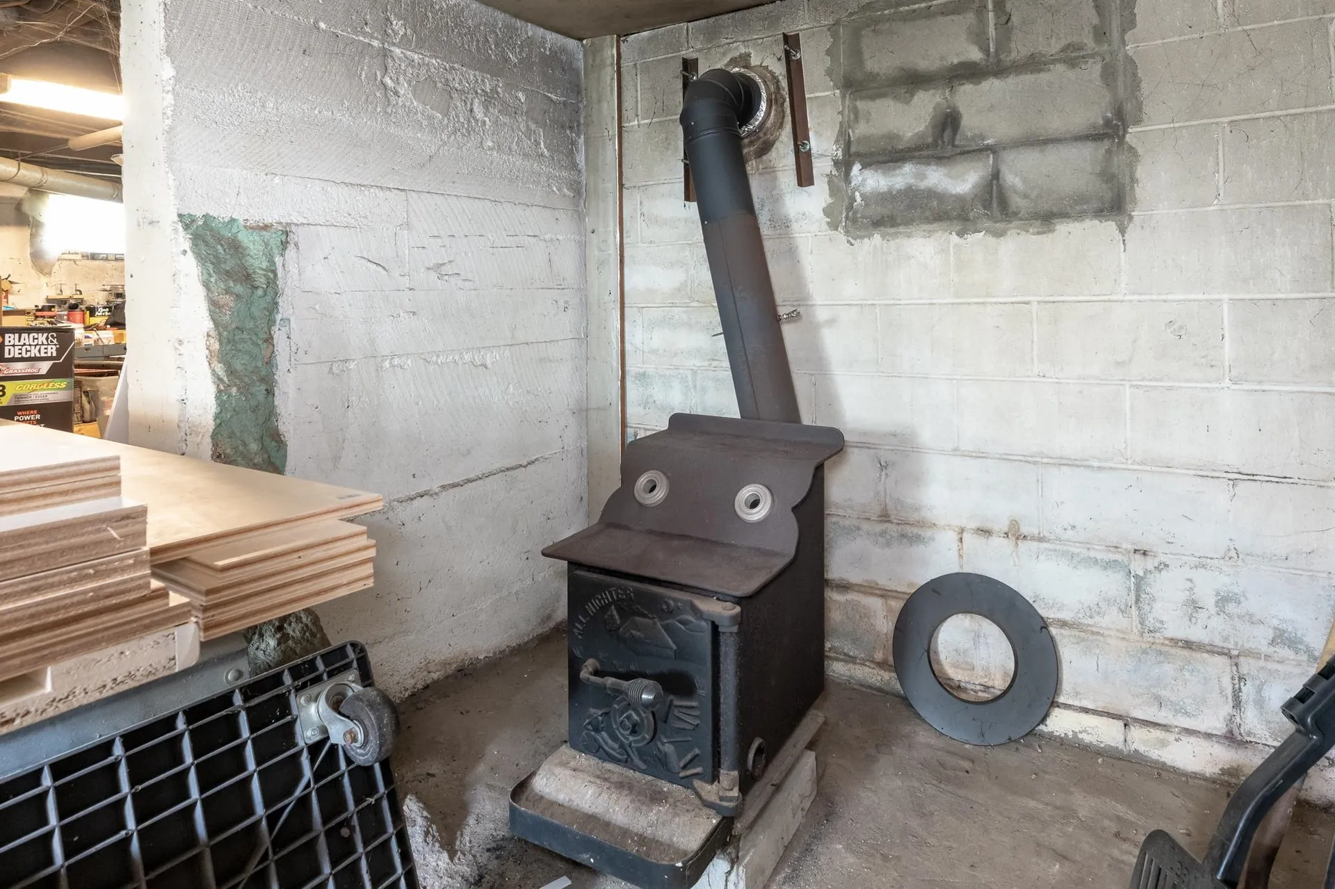 108 Railroad Avenue Epping NH 03042