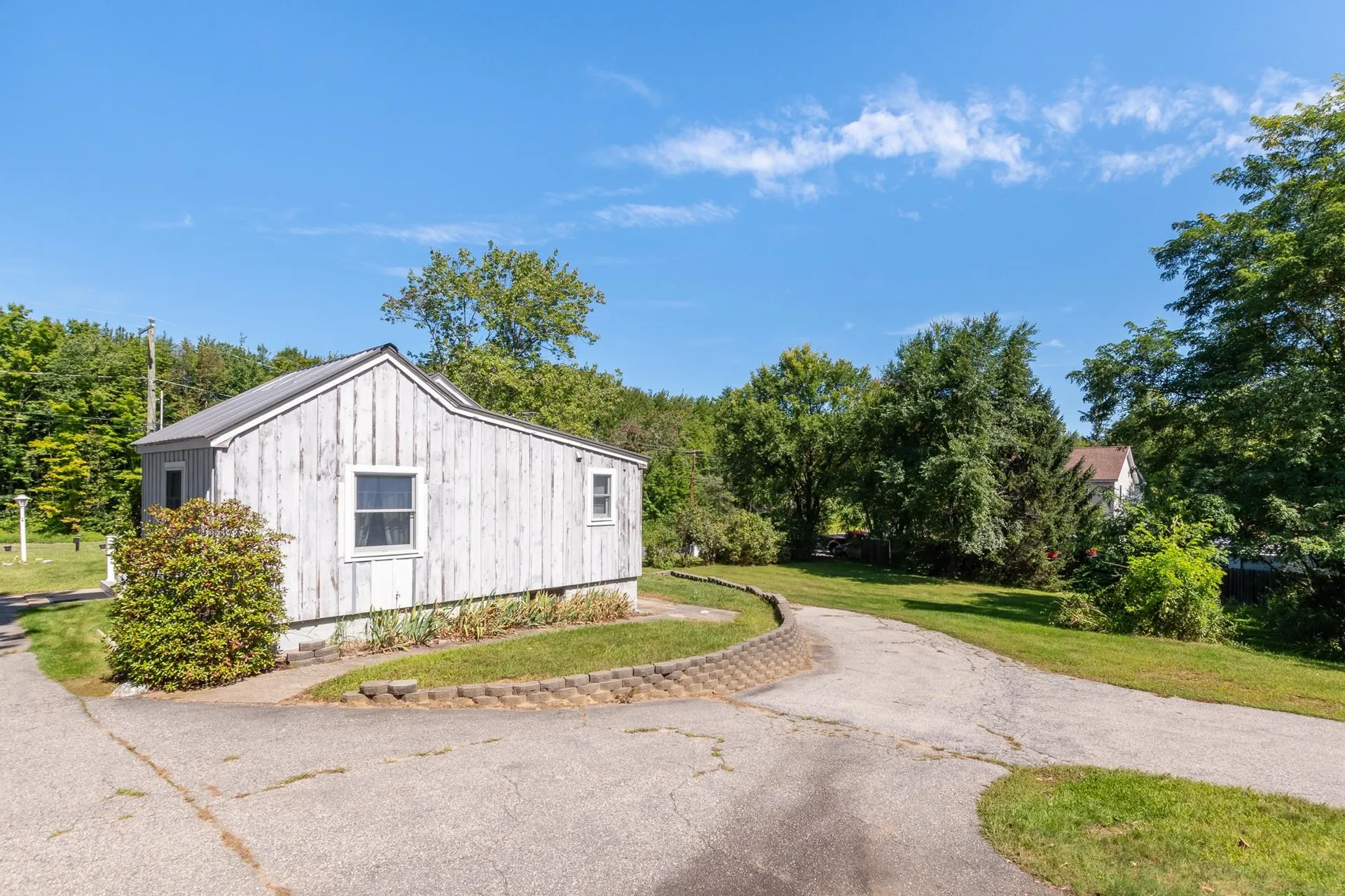 108 Railroad Avenue Epping NH 03042