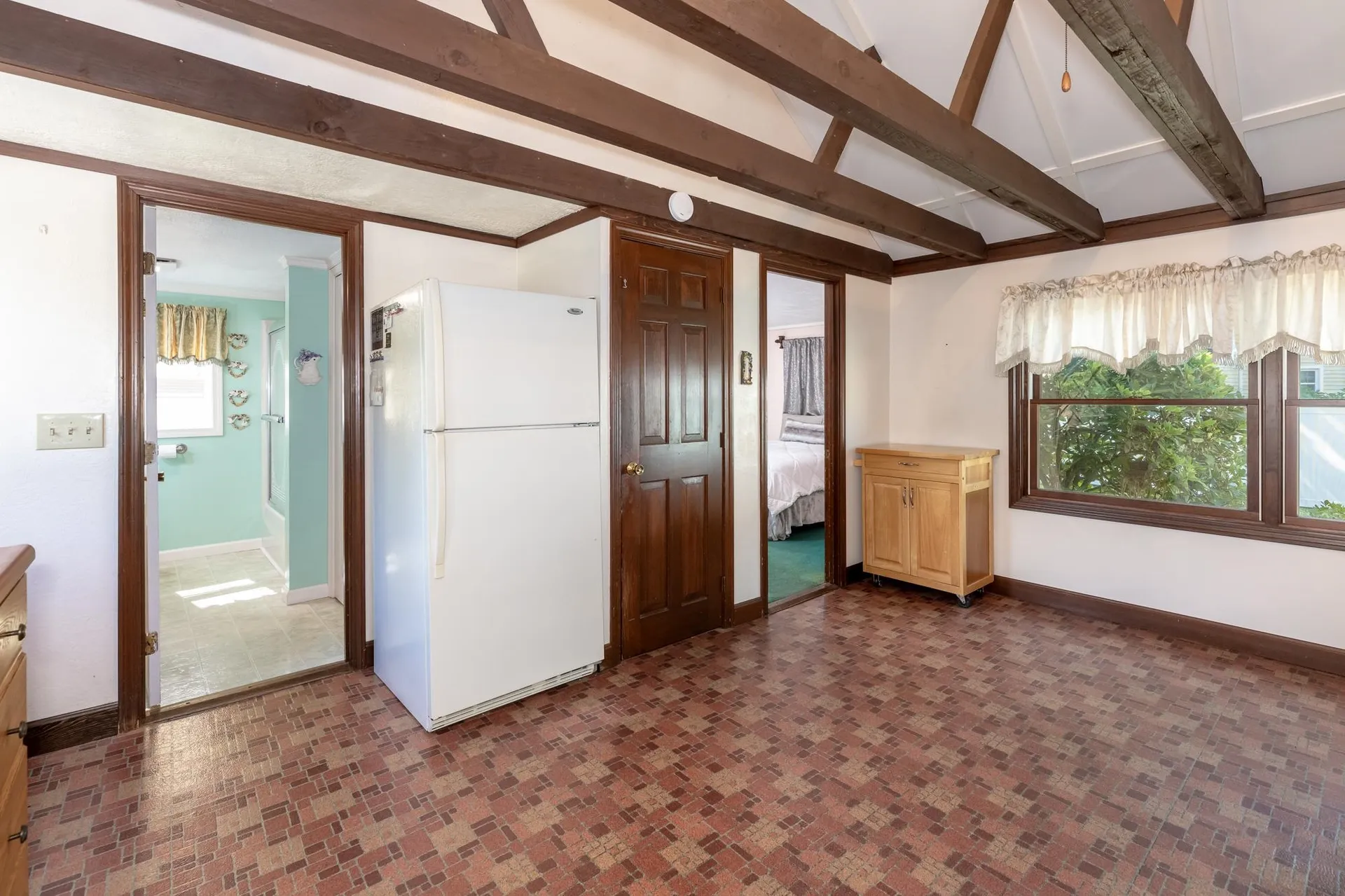 108 Railroad Avenue Epping NH 03042