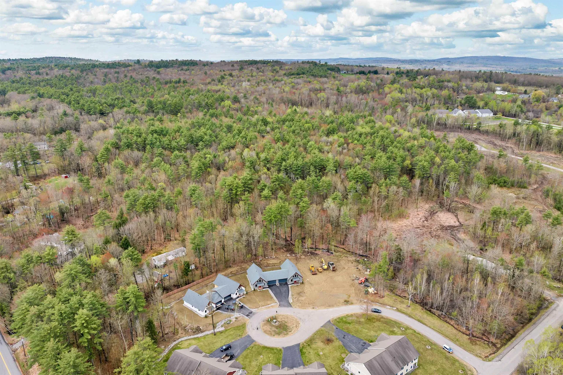 15 Stonehenge Circle Northfield NH 03276