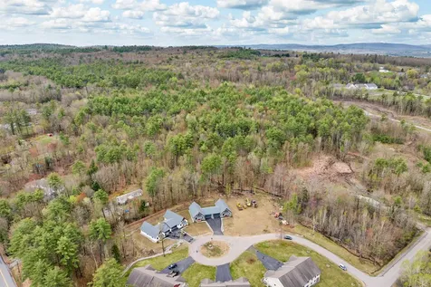 15 Stonehenge Circle Northfield NH 03276