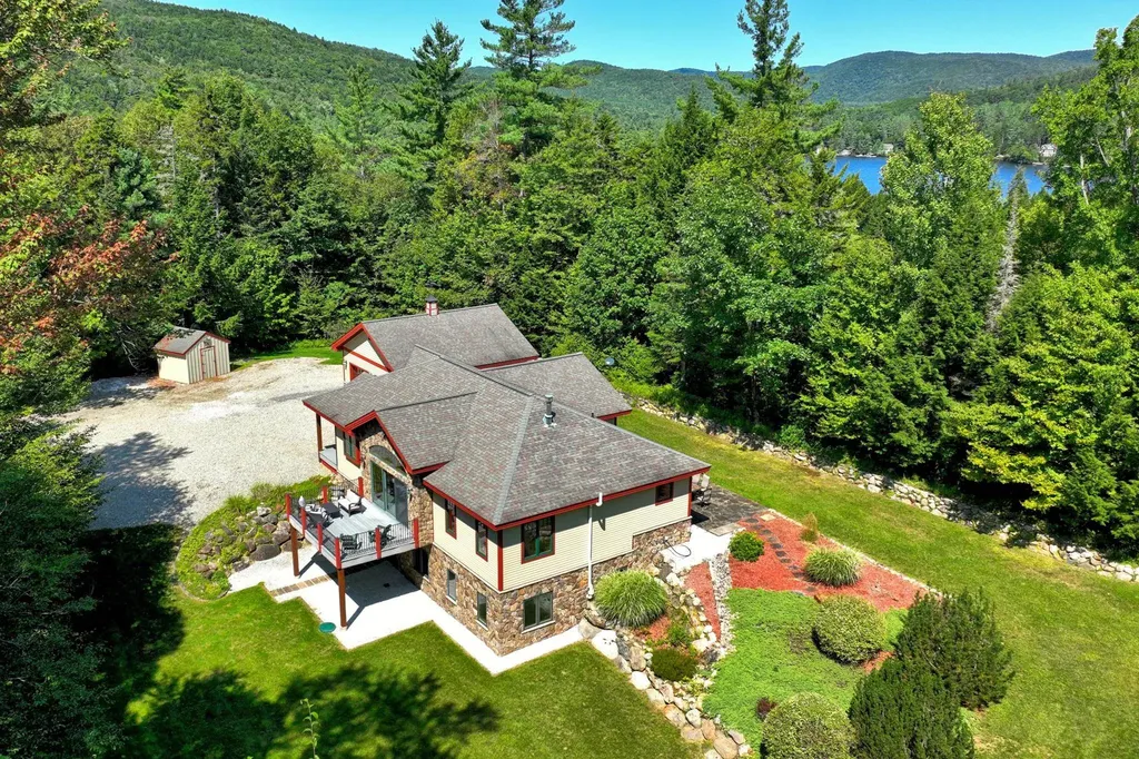 74 Country Crossing Ludlow VT 05149