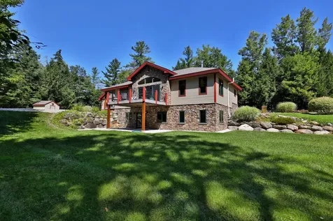 74 Country Crossing Ludlow VT 05149