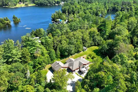 74 Country Crossing Ludlow VT 05149