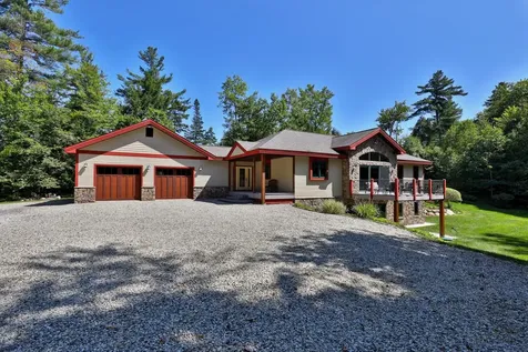 74 Country Crossing Ludlow VT 05149