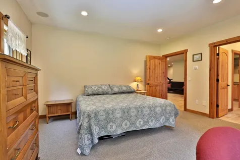74 Country Crossing Ludlow VT 05149