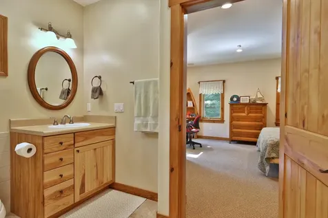74 Country Crossing Ludlow VT 05149