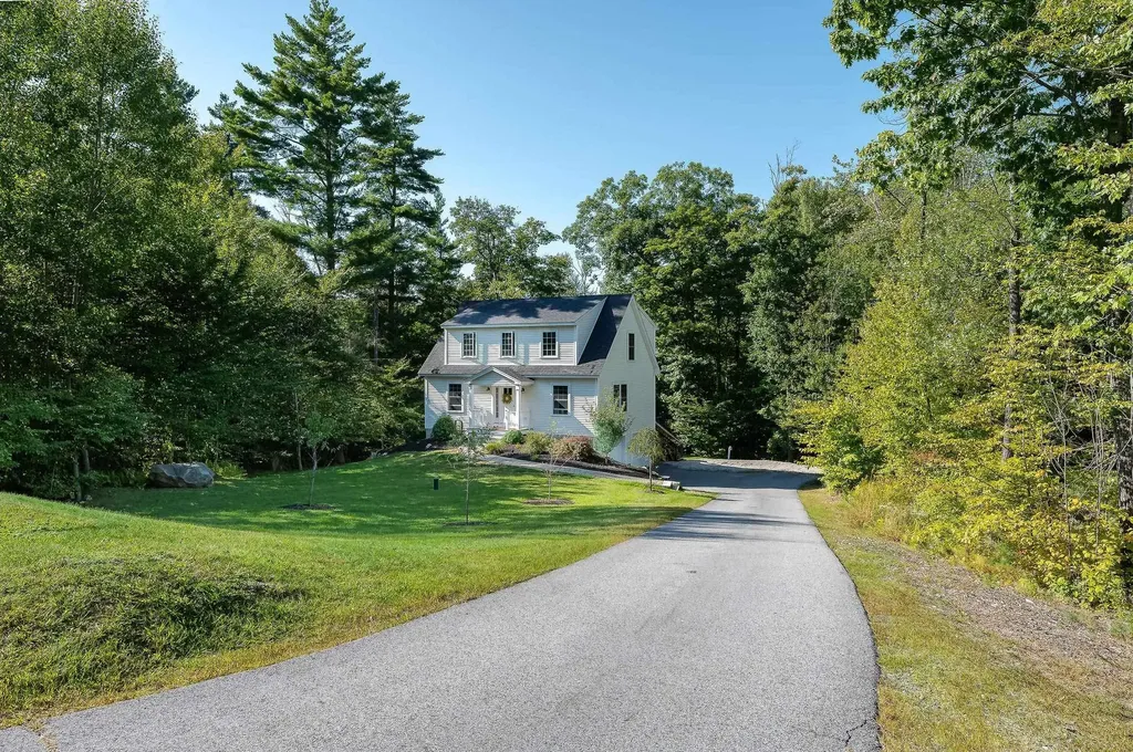 67 Pender Road Northwood NH 03261