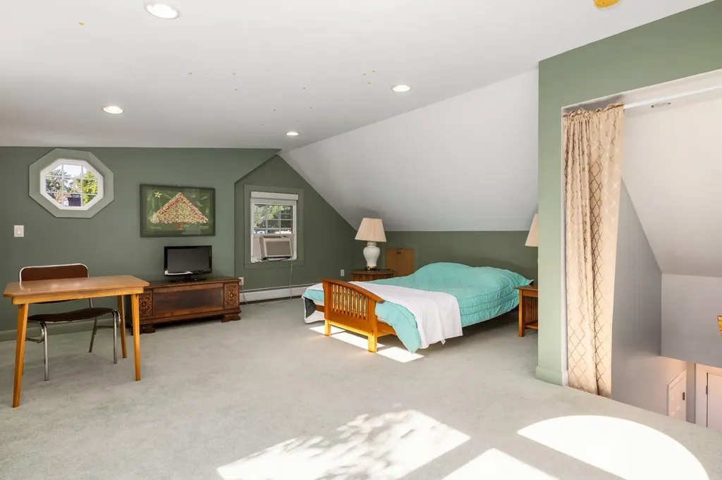 17 Hampshire Road Portsmouth NH 03801