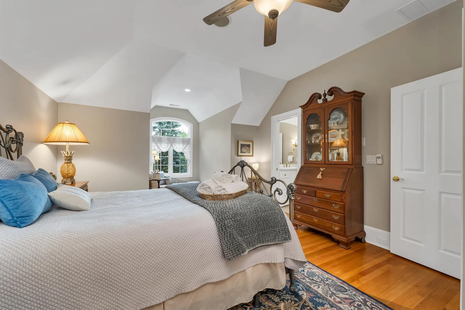 60 Riddle Drive Bedford NH 03110