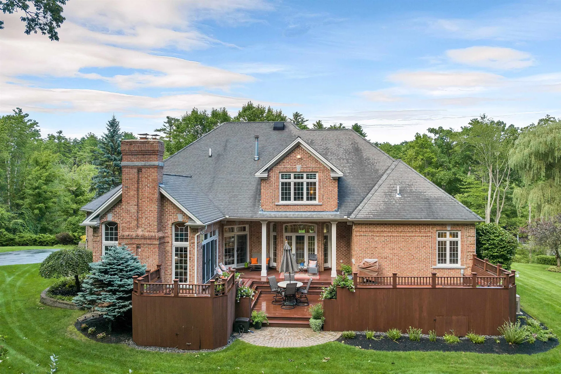 60 Riddle Drive Bedford NH 03110