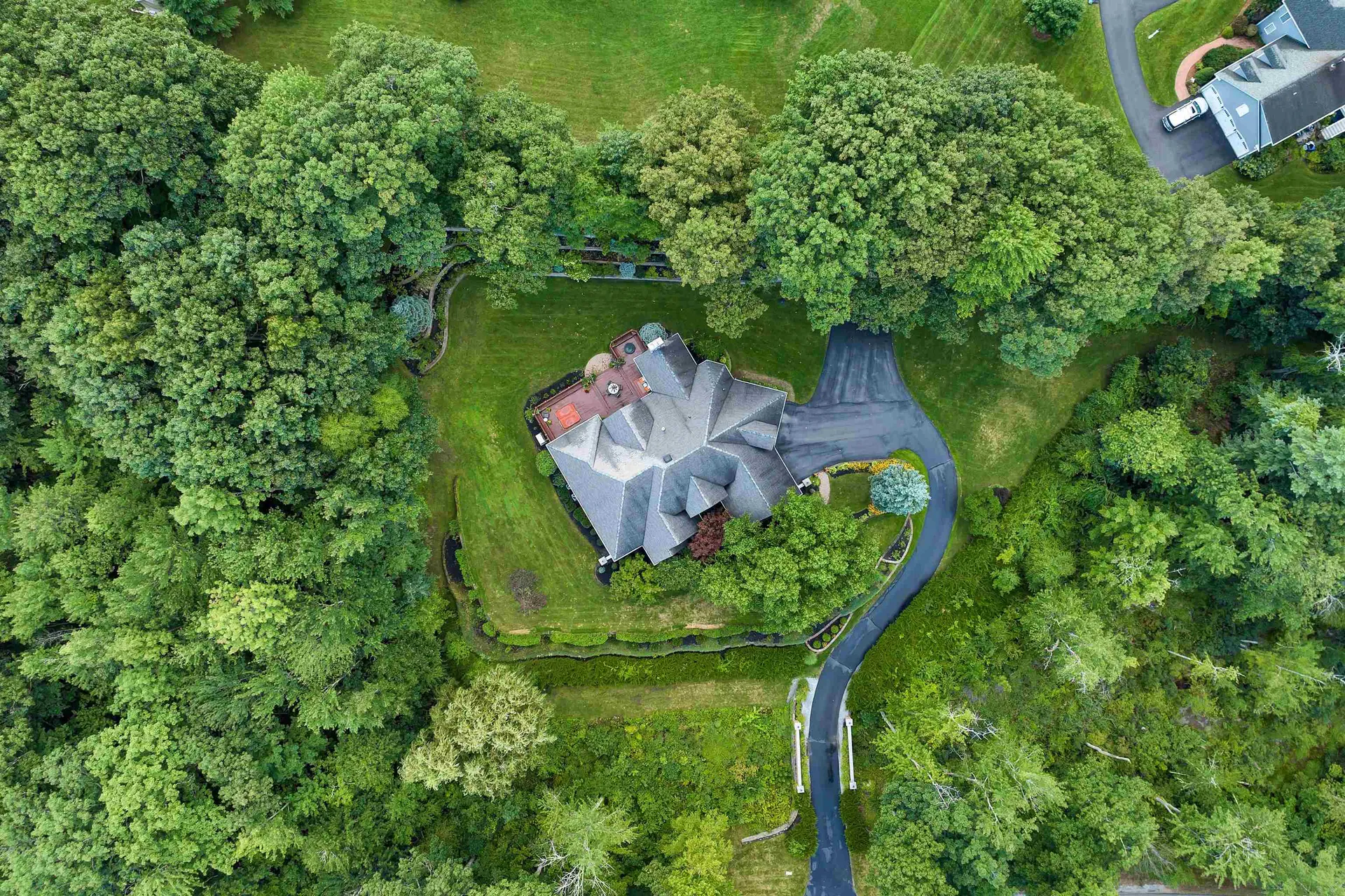 60 Riddle Drive Bedford NH 03110