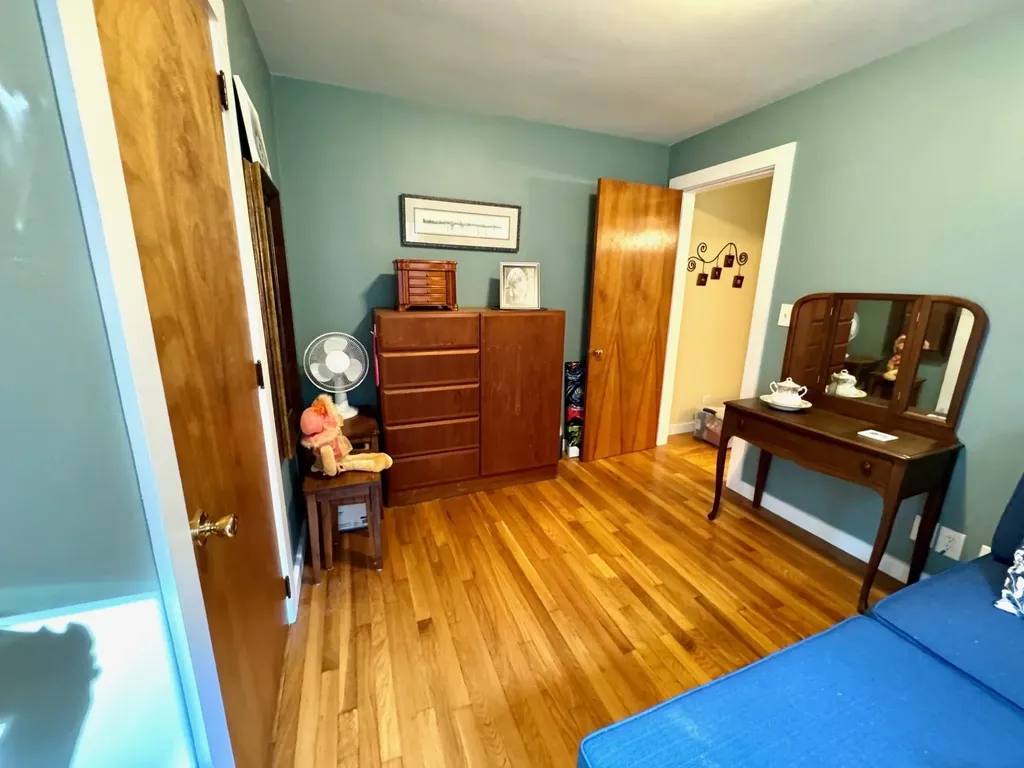 31 Flanders Street Enfield NH 03748