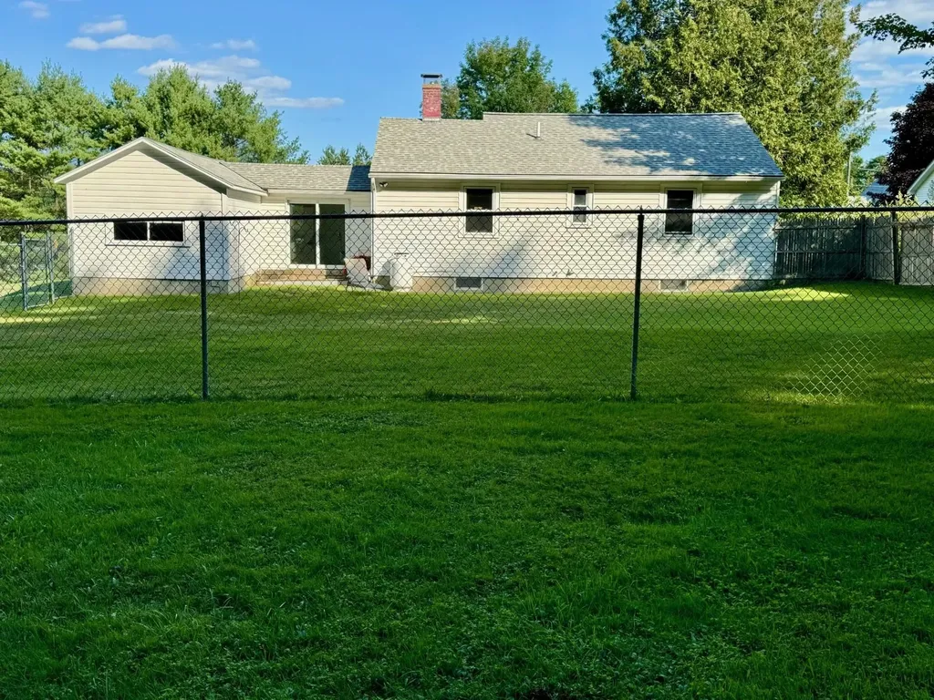 31 Flanders Street Enfield NH 03748