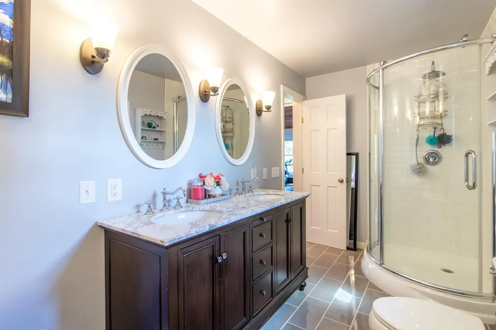 3537 Vt Route 100 Westfield VT 05874-7712