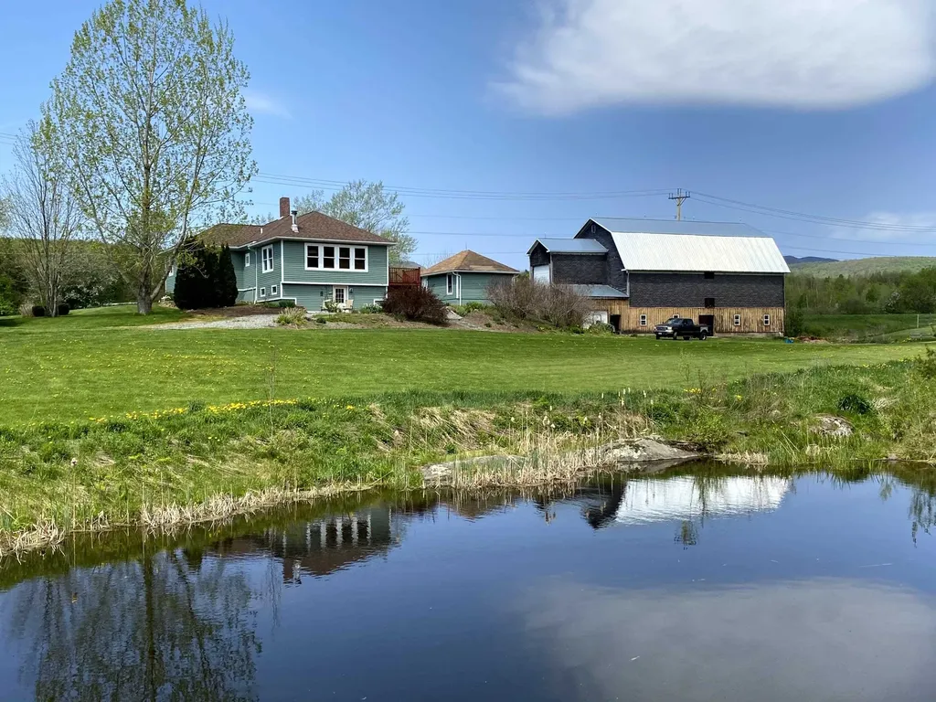 3537 Vt Route 100 Westfield VT 05874-7712