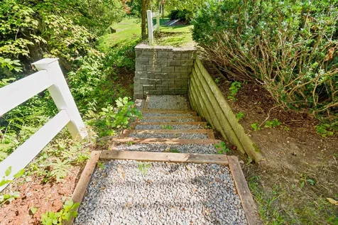 86 Buckingham Place Lebanon NH 03766