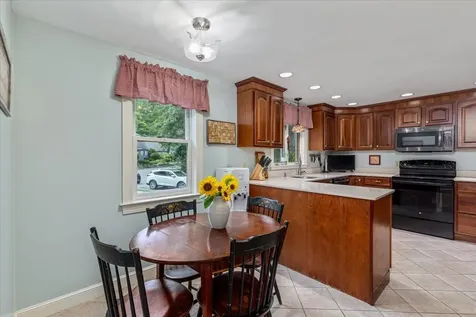 14 Liberty Lane Exeter NH 03833