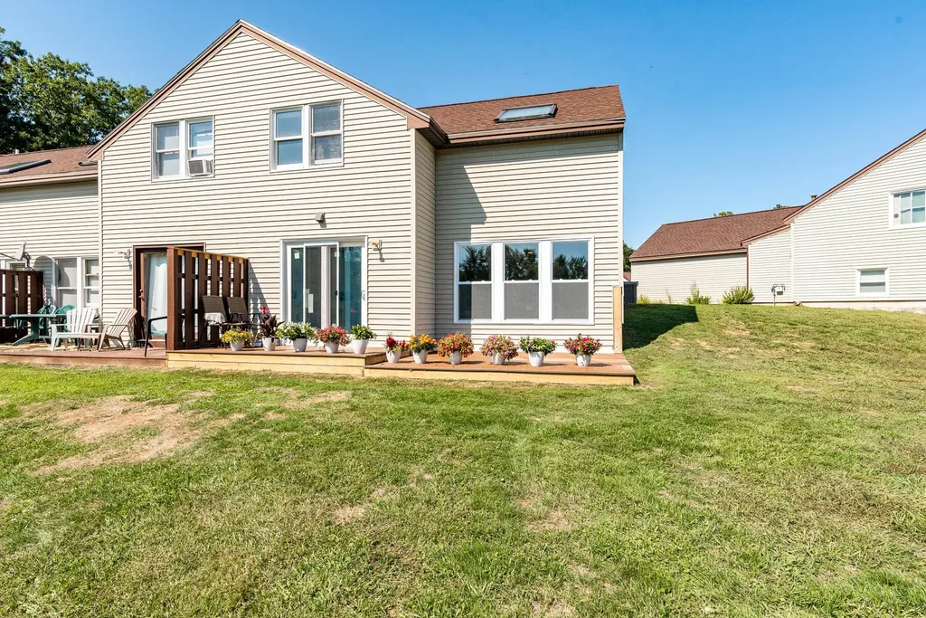 22 Dustin Homestead Rochester NH 03867