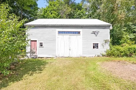 20 Hicks Road Belmont NH 03220