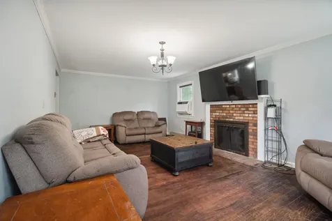 70 Comstock Drive Milford NH 03055