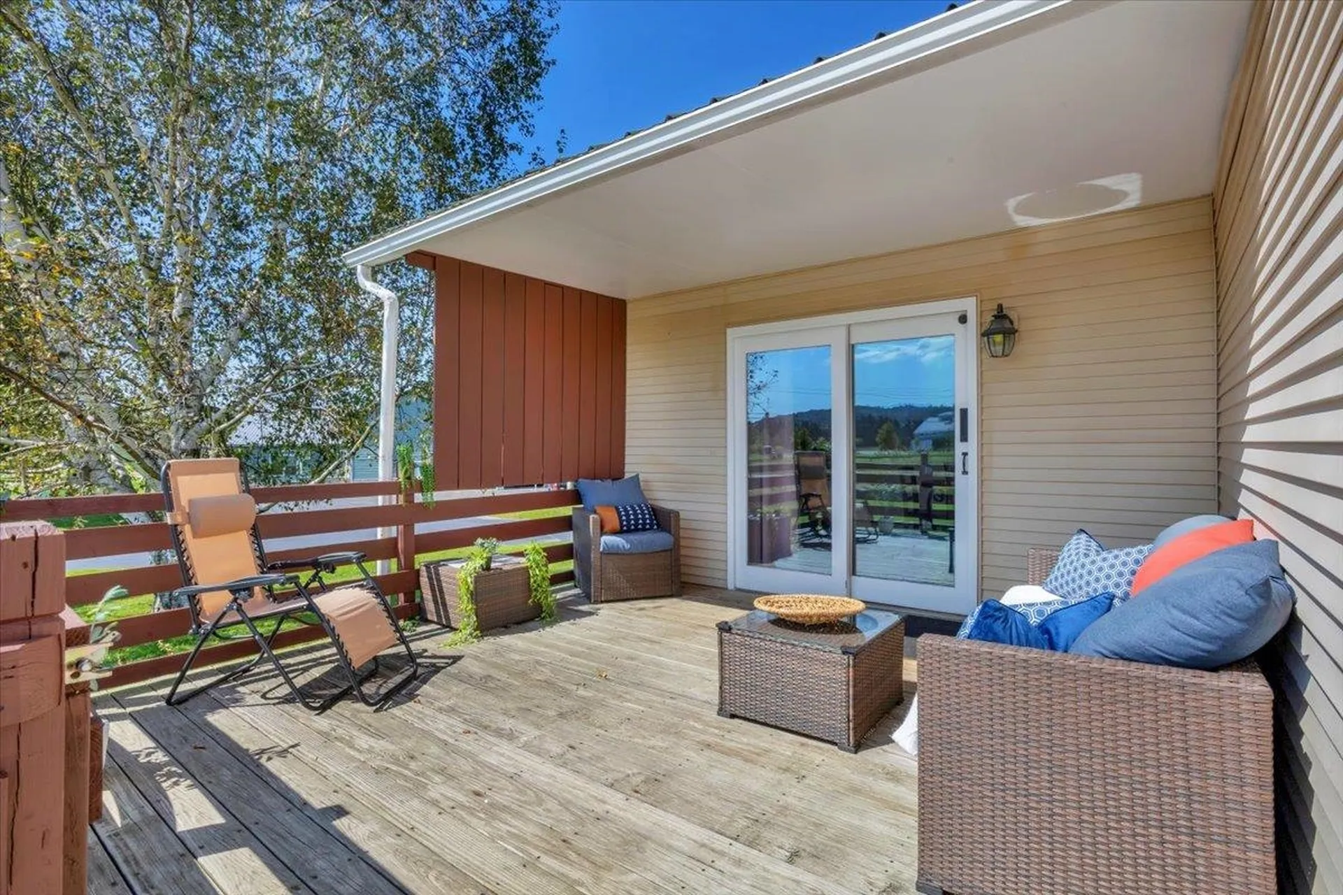 8 Morgan Meadows Way Cambridge VT 05464-5402