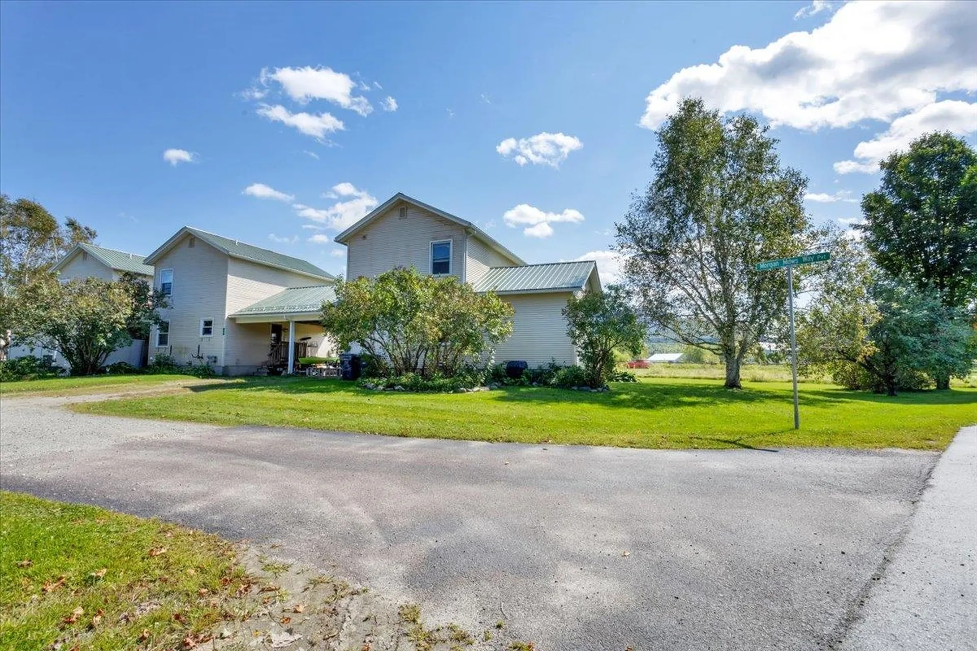 8 Morgan Meadows Way Cambridge VT 05464-5402