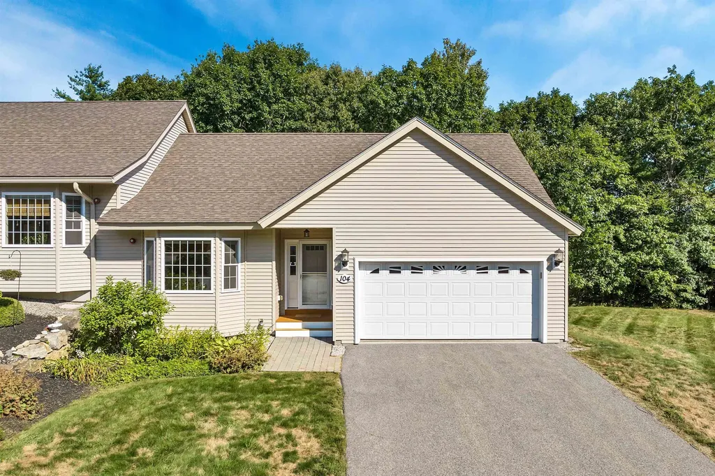 104 Hall Road Fremont NH 03044