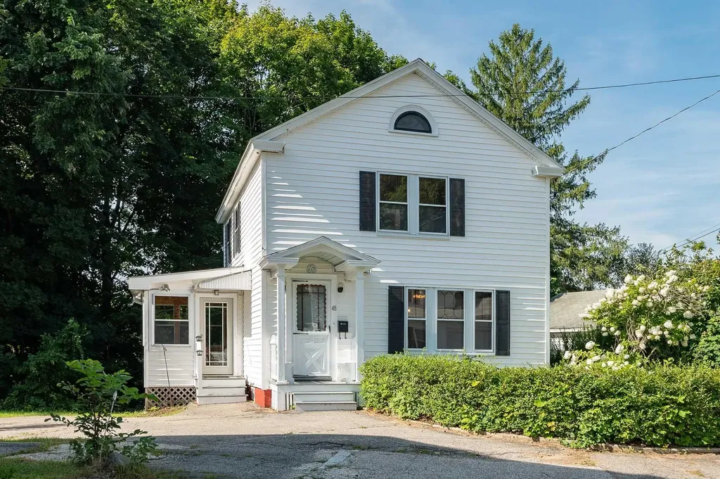 48 Pleasant Street Somersworth NH 03878
