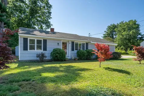 418 Boynton Street Bedford NH 03110